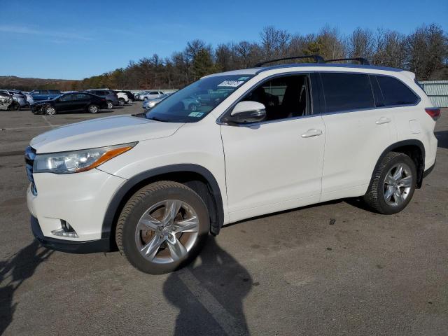 TOYOTA HIGHLANDER 2015 with VIN 5TDDKRFH3FS110558 - Photo from auction
