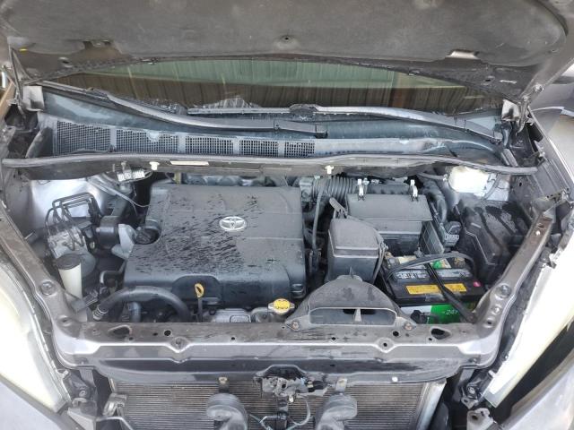 Photo 12 from auction – 2011 TOYOTA SIENNA XLE with VIN 5TDYK3DC7BS027487