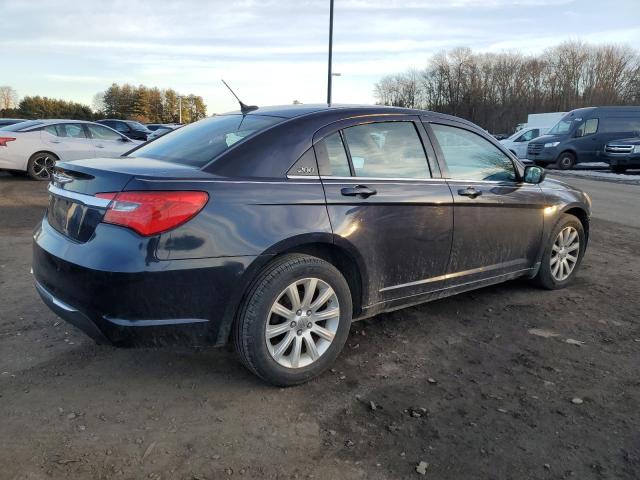 Photo 3 from auction – 2012 CHRYSLER 200 TOURIN with VIN 1C3CCBBB8CN131512