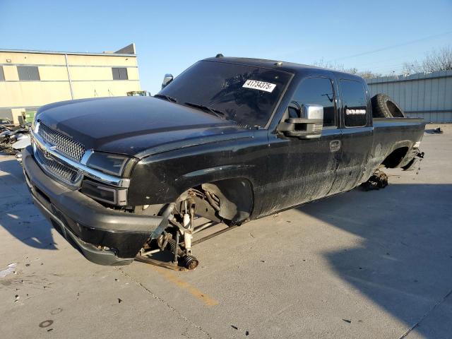 CHEVROLET SILVERADO 2004 with VIN 1GCEK19T74Z128255 - Photo from auction