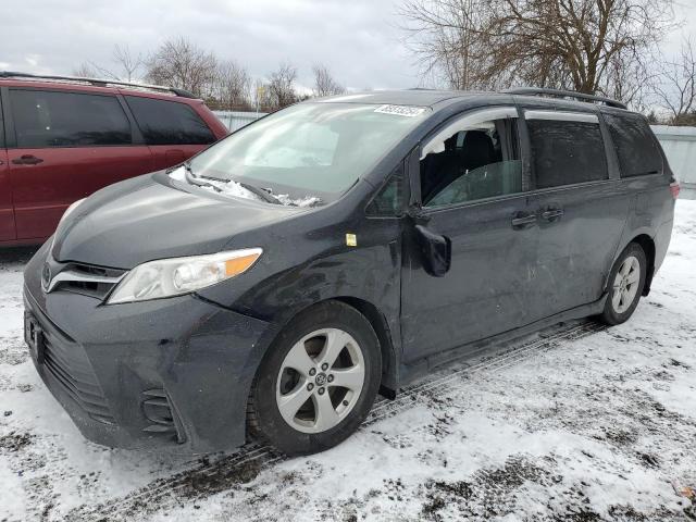 Photo 1 from auction – 2018 TOYOTA SIENNA LE with VIN 5TDKZ3DC3JS957502