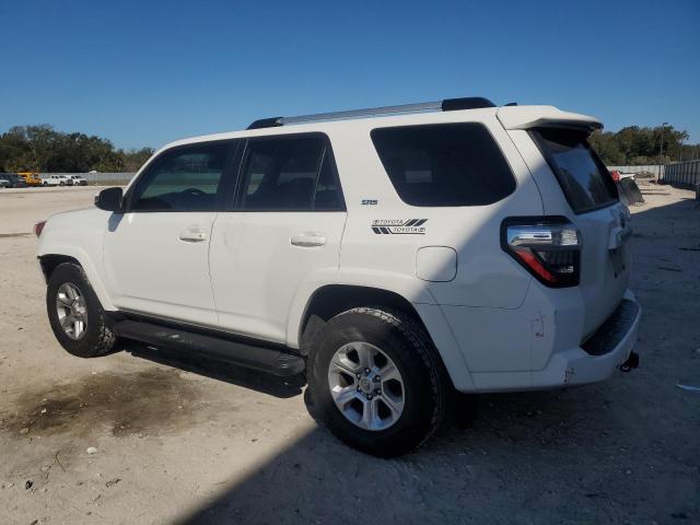 Photo 2 from auction – 2021 TOYOTA 4RUNNER SR with VIN JTEFU5JR5M5232543