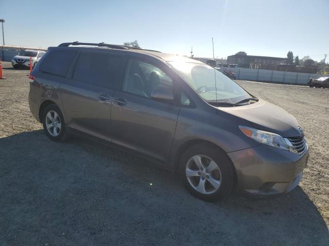 Photo 4 from auction – 2012 TOYOTA SIENNA LE with VIN 5TDKK3DC4CS254725