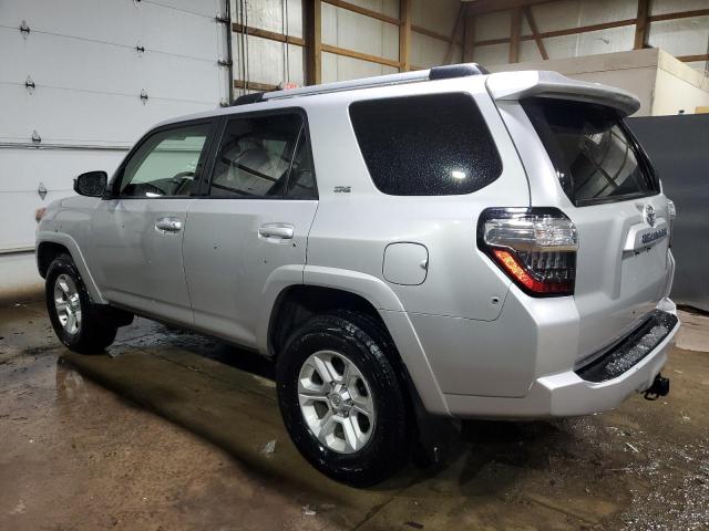 Photo 2 from auction – 2022 TOYOTA 4RUNNER SR with VIN JTEEU5JRXN5276924
