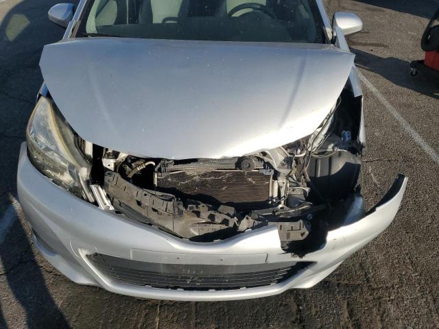 Photo 11 from auction – 2012 TOYOTA YARIS with VIN JTDKTUD32CD526106