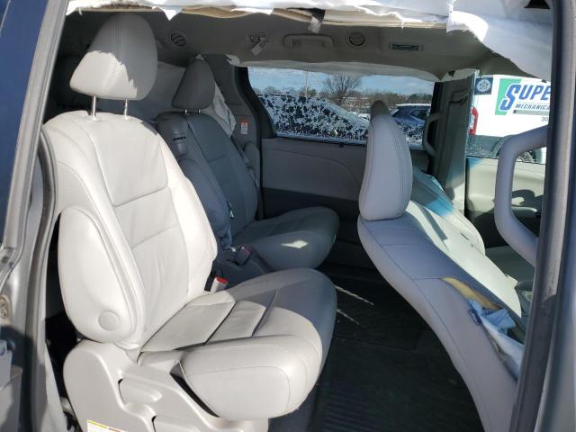 Photo 11 from auction – 2017 TOYOTA SIENNA XLE with VIN 5TDYZ3DC2HS815226