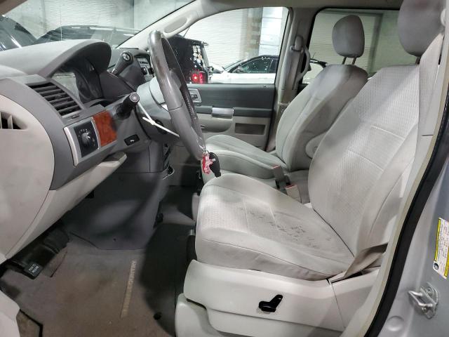 Photo 7 from auction – 2008 CHRYSLER TOWN & COU with VIN 2A8HR54P18R637664