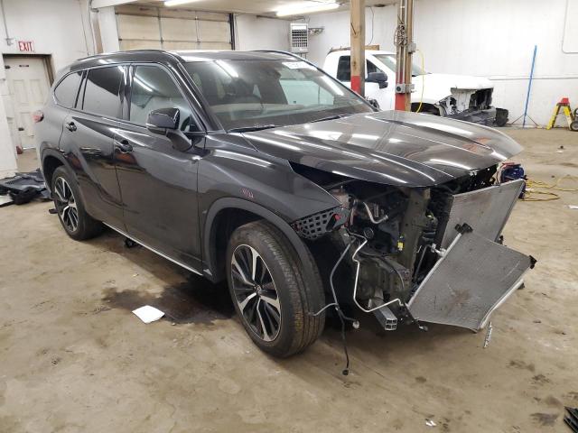 Photo 4 from auction – 2022 TOYOTA HIGHLANDER with VIN 5TDLZRBH6NS252561
