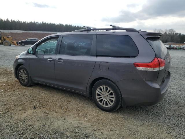 Photo 2 from auction – 2011 TOYOTA SIENNA XLE with VIN 5TDYK3DC7BS056150