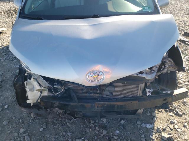 Photo 12 from auction – 2014 TOYOTA SIENNA LE with VIN 5TDJK3DC3ES073498