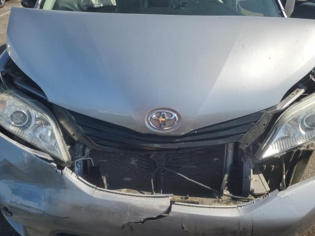 Photo 12 from auction – 2011 TOYOTA SIENNA with VIN 5TDZK3DC5BS105110
