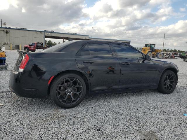 Photo 3 from auction – 2019 CHRYSLER 300 TOURIN with VIN 2C3CCAAG3KH601637