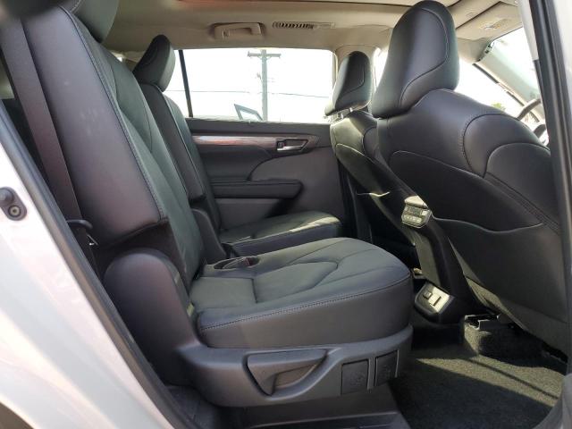 Photo 11 from auction – 2024 TOYOTA HIGHLANDER with VIN 5TDKDRAH2RS540711
