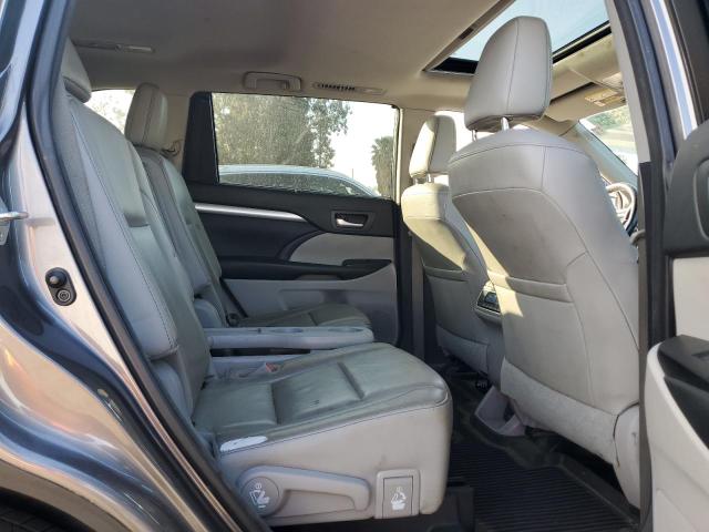 Photo 11 from auction – 2017 TOYOTA HIGHLANDER with VIN 5TDKZRFH9HS511487
