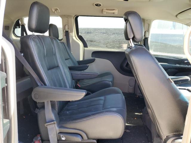 Photo 11 from auction – 2014 CHRYSLER TOWN & COU with VIN 2C4RC1BG7ER435948