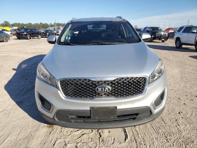 Photo 5 from auction – 2017 KIA SORENTO LX with VIN 5XYPG4A34HG303671