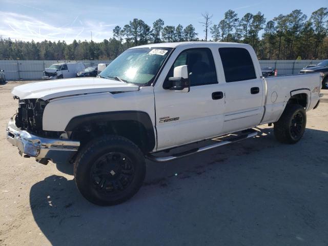 CHEVROLET SILVERADO 2004 with VIN 1GCHK23264F247564 - Photo from auction