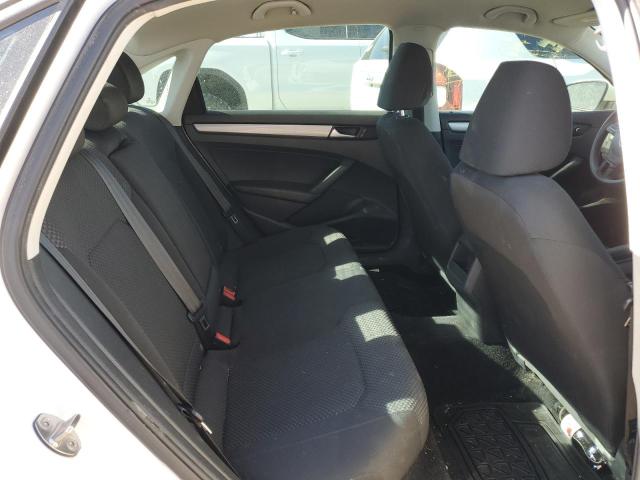 Photo 10 from auction – 2015 VOLKSWAGEN PASSAT S with VIN 1VWAT7A32FC091578
