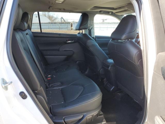 Photo 11 from auction – 2022 TOYOTA HIGHLANDER with VIN 5TDHZRBH9NS592308