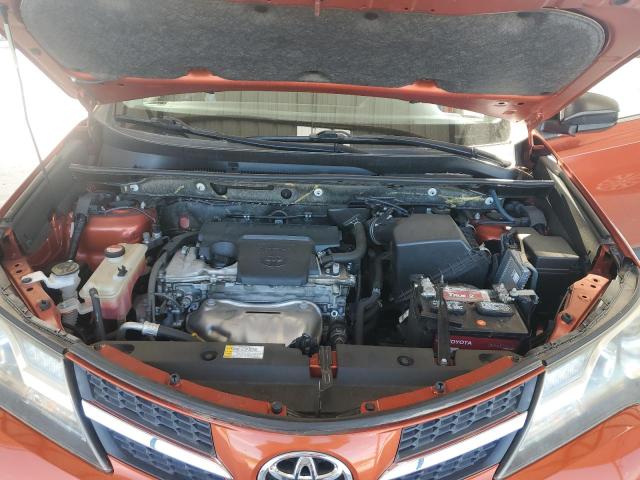 Photo 12 from auction – 2015 TOYOTA RAV4 LE with VIN JTMZFREV3FD061729
