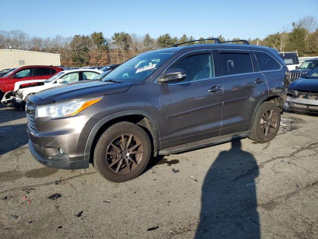 TOYOTA HIGHLANDER 2015 with VIN 5TDJKRFH8FS215065 - Photo from auction