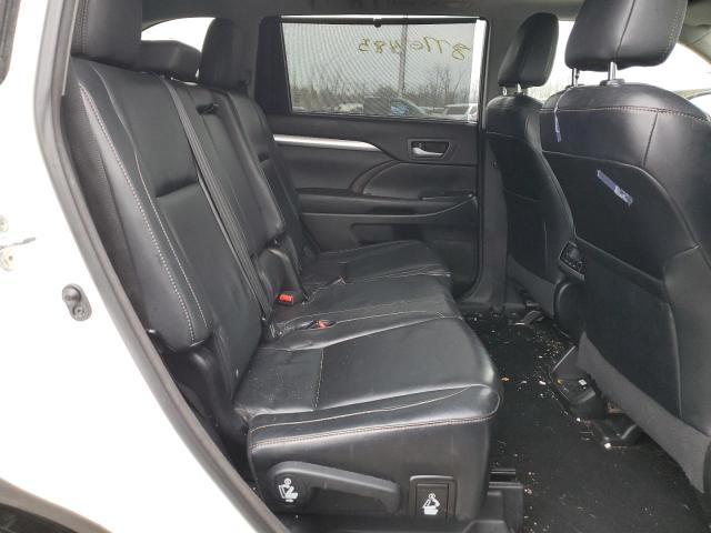 Photo 11 from auction – 2015 TOYOTA HIGHLANDER with VIN 5TDJKRFH1FS110528