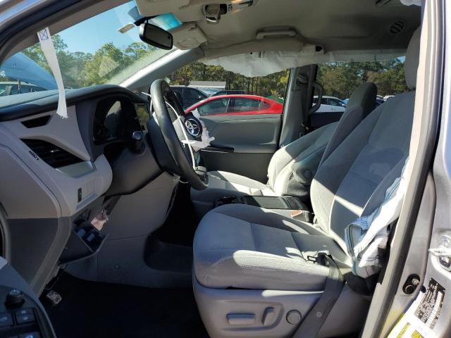 Photo 7 from auction – 2015 TOYOTA SIENNA LE with VIN 5TDKK3DC6FS587447