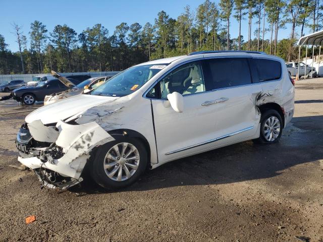 CHRYSLER PACIFICA T 2018 with VIN 2C4RC1BG0JR142550 - Photo from auction