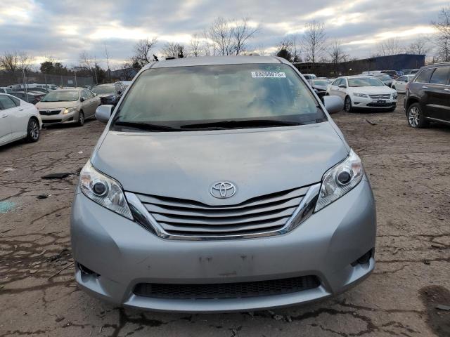 Photo 5 from auction – 2015 TOYOTA SIENNA LE with VIN 5TDKK3DC2FS647417
