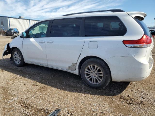 Photo 2 from auction – 2013 TOYOTA SIENNA XLE with VIN 5TDYK3DC5DS383083