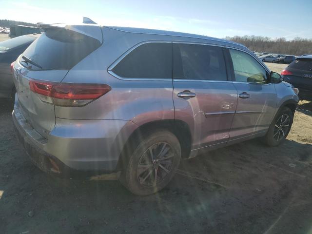 Photo 3 from auction – 2018 TOYOTA HIGHLANDER with VIN 5TDKZRFH5JS529104