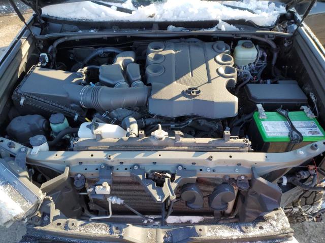 Photo 12 from auction – 2017 TOYOTA 4RUNNER SR with VIN JTEBU5JR3H5417954