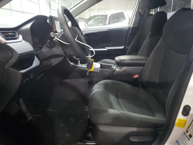 Photo 7 from auction – 2021 TOYOTA RAV4 LE with VIN JTMLWRFV3MD136009