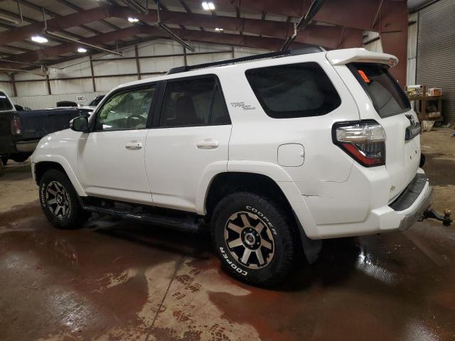 Photo 2 from auction – 2020 TOYOTA 4RUNNER SR with VIN JTEBU5JR2L5740904
