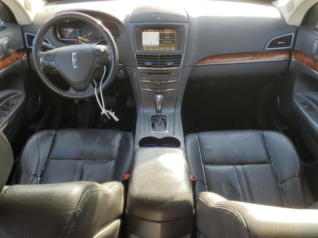 Photo 8 from auction – 2018 LINCOLN MKT with VIN 2LMHJ5AT8JBL00035