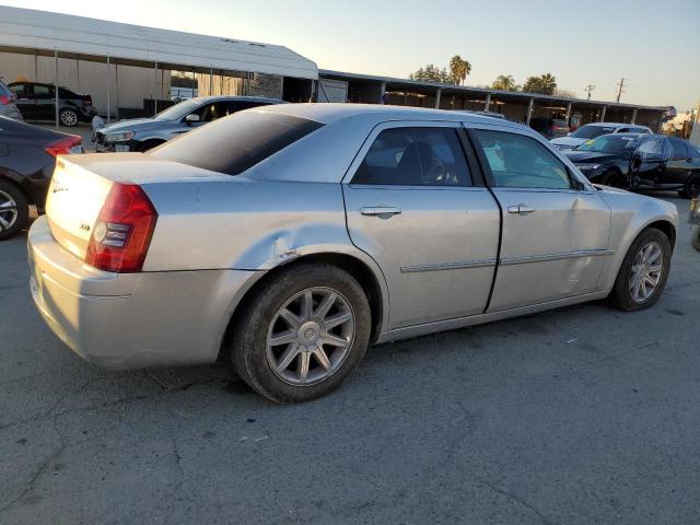 Photo 3 from auction – 2008 CHRYSLER 300 LX with VIN 2C3KA43R38H122483