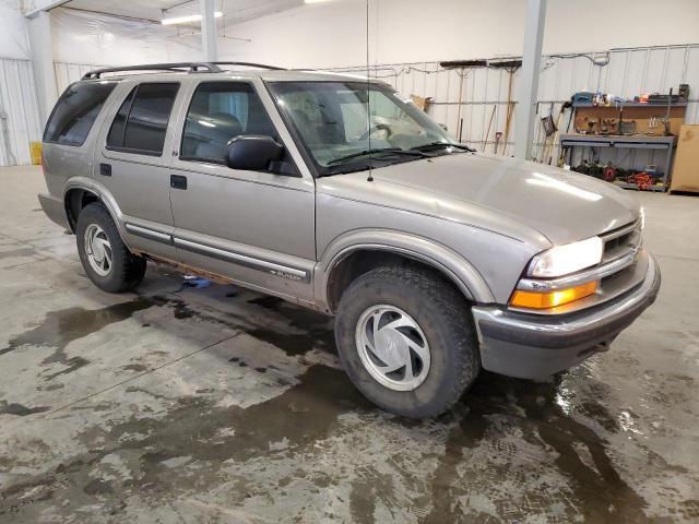 Photo 4 from auction – 2001 CHEVROLET BLAZER with VIN 1GNDT13W61K261919