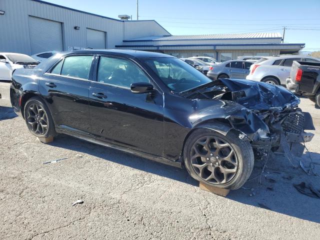 Photo 4 from auction – 2016 CHRYSLER 300 S with VIN 2C3CCAGG3GH296090