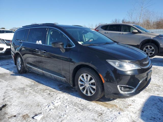 Photo 4 from auction – 2017 CHRYSLER PACIFICA T with VIN 2C4RC1BG6HR757968