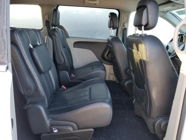 Photo 11 from auction – 2014 CHRYSLER TOWN & COU with VIN 2C4RC1BG8ER112279