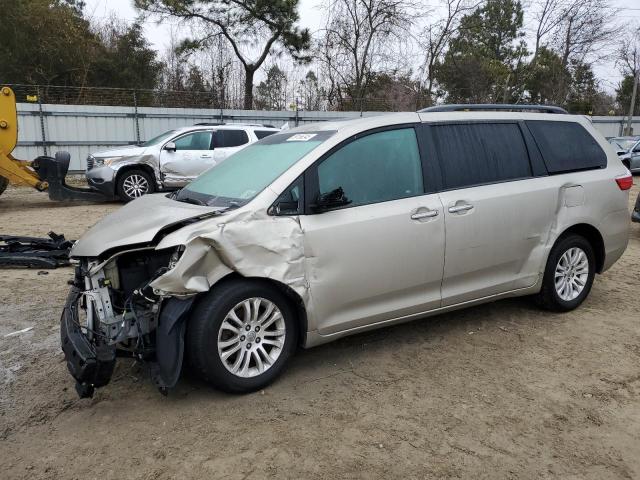 TOYOTA SIENNA XLE 2017 with VIN 5TDYZ3DC8HS847002 - Photo from auction
