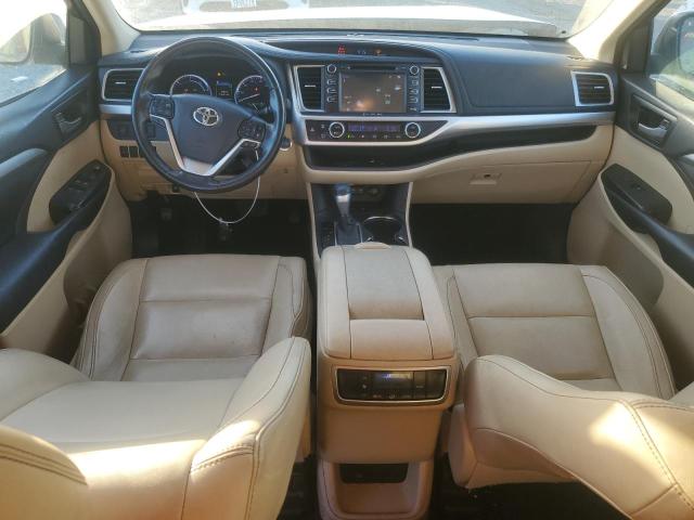 Photo 8 from auction – 2018 TOYOTA HIGHLANDER with VIN 5TDJGRFH8JS042982