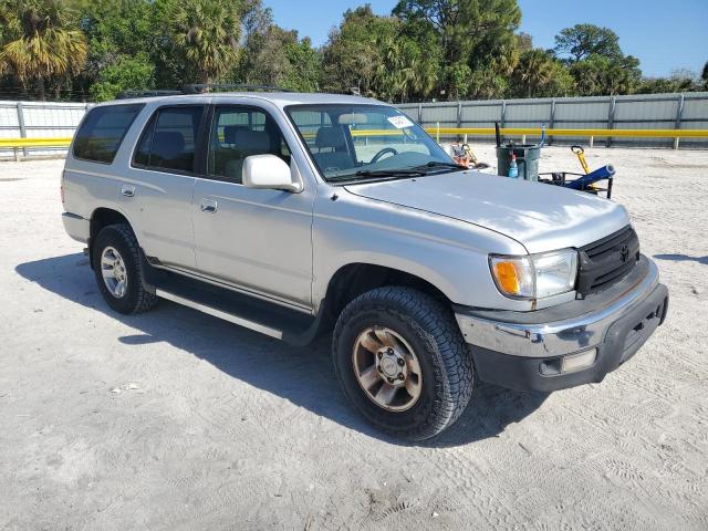 Zdjęcie 4 z aukcji – 2001 TOYOTA 4RUNNER SR z VIN JT3GN86R810205902