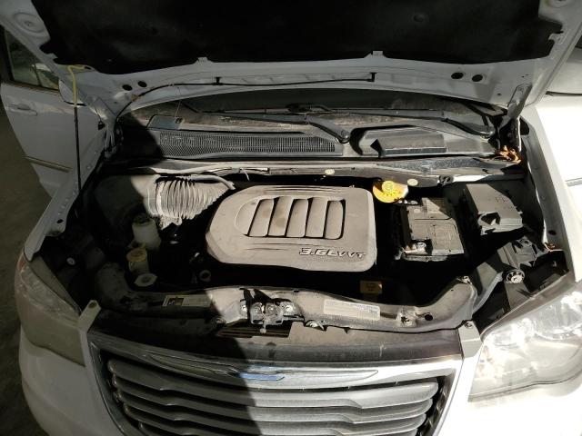 Photo 12 from auction – 2016 CHRYSLER TOWN & COU with VIN 2C4RC1BGXGR229977