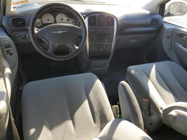 Photo 8 from auction – 2005 CHRYSLER TOWN & COU with VIN 2C8GP54L85R213771