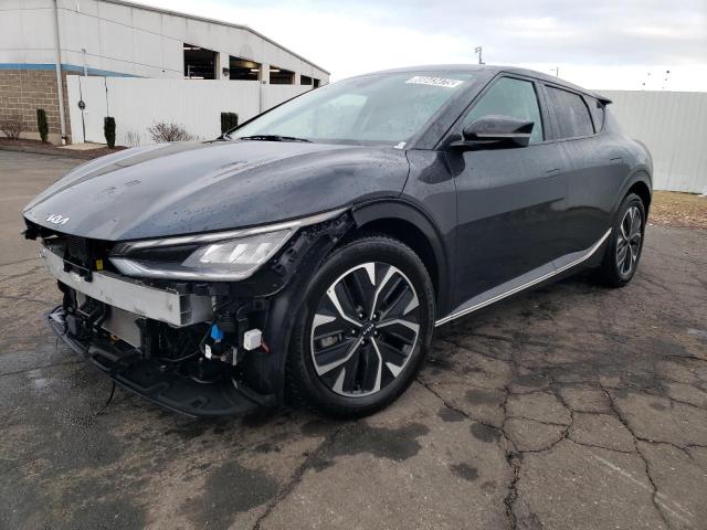 KIA EV6 LIGHT 2023 z numerem VIN KNDC34LA8P5127625 - Zdjęcie z aukcji