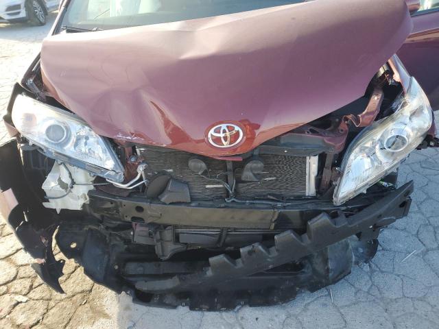 Photo 12 from auction – 2017 TOYOTA SIENNA LE with VIN 5TDKZ3DC2HS777891
