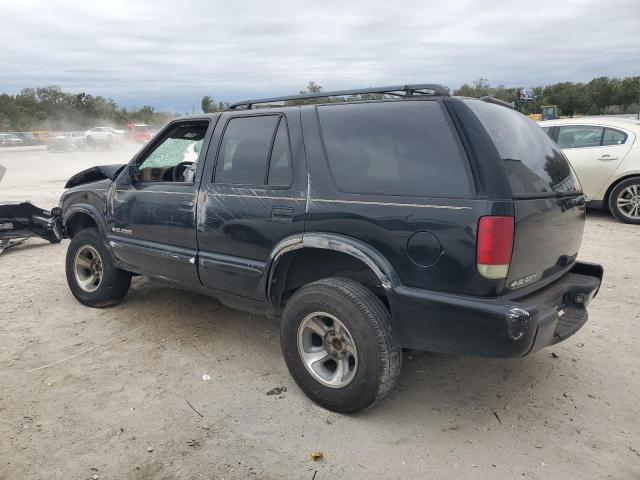 Photo 2 from auction – 2002 CHEVROLET BLAZER with VIN 1GNCS13W32K122251