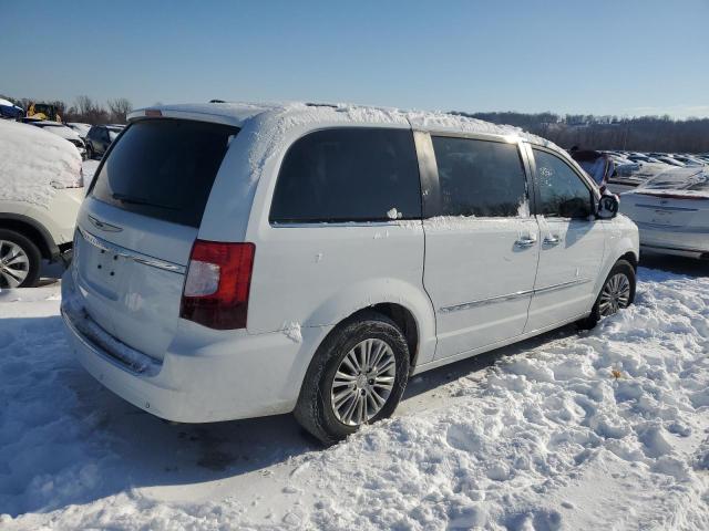 Photo 3 from auction – 2015 CHRYSLER TOWN & COU with VIN 2C4RC1CG1FR546589