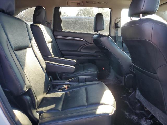 Photo 11 from auction – 2016 TOYOTA HIGHLANDER with VIN 5TDDKRFH0GS238077